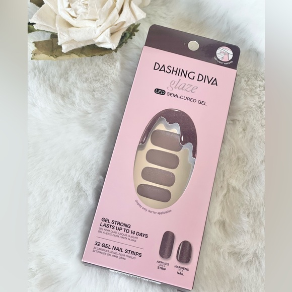 New with tag DASHING DIVA GLAZE LED SEMI-CURED GEL NAIL STRIPS LAST UP TO 14days - Picture 2 of 4